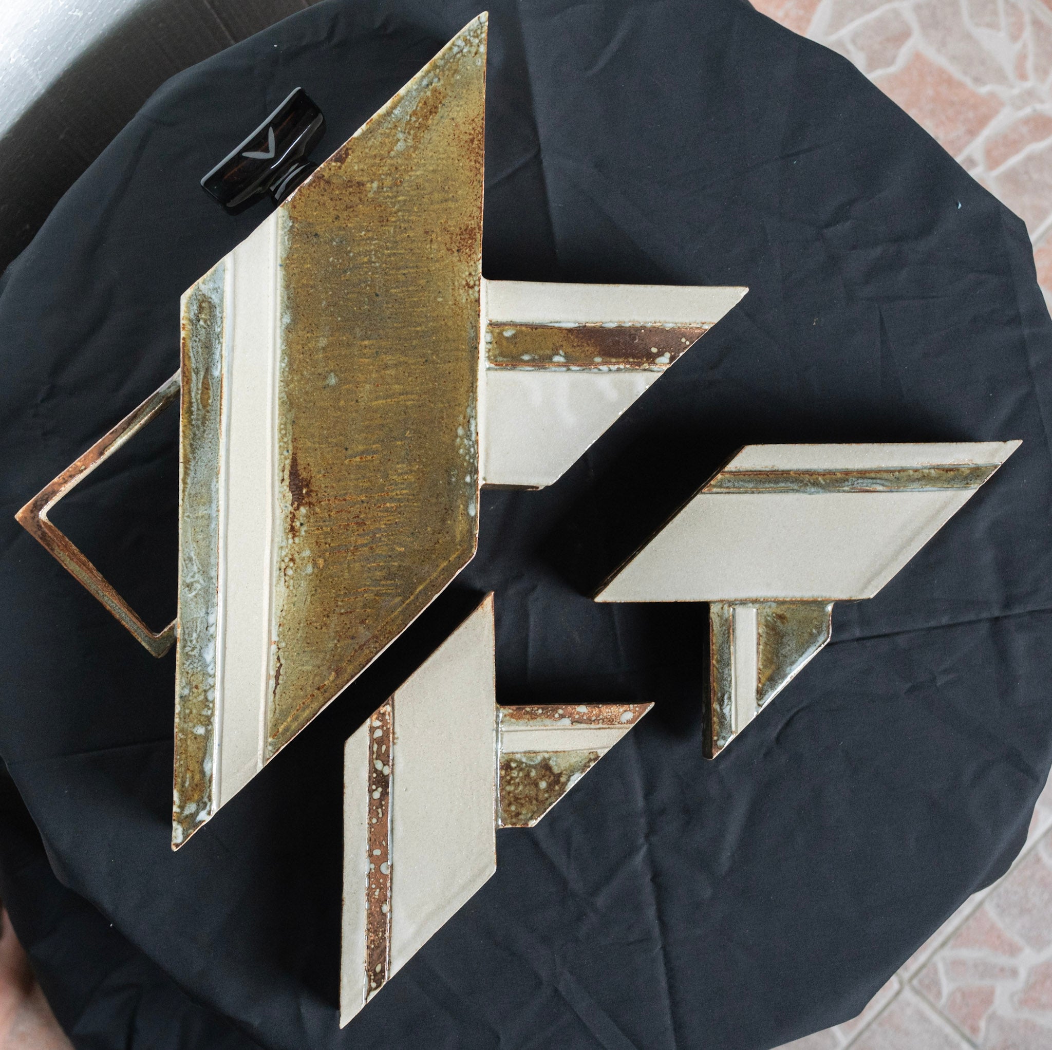 Jessie Tan Saw Lan, Untitled (Teapot & Teacups Set), Undated