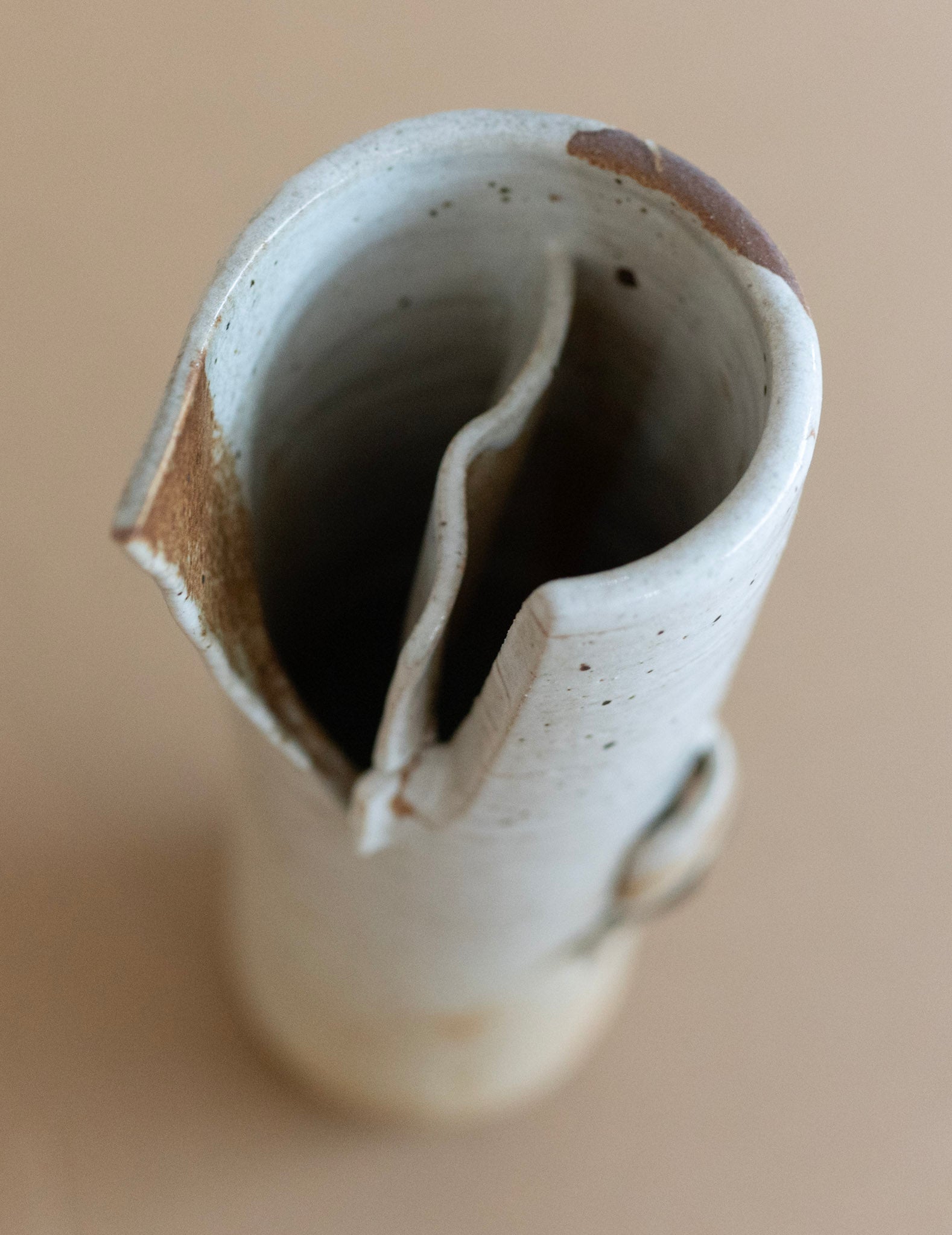 Tan Tuan Yong, Untitled (Brown and White Vase), Undated