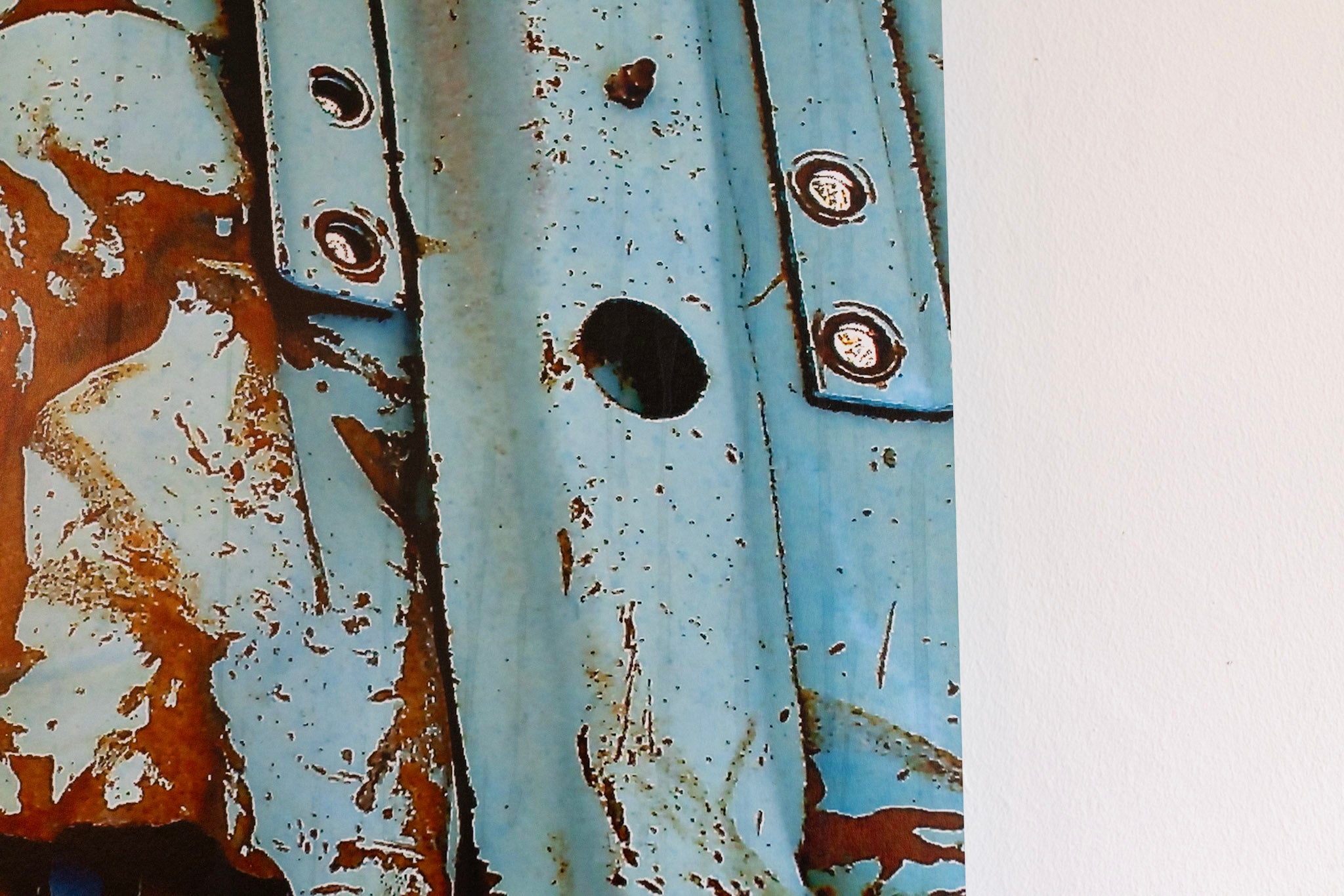 Sharis Garabedian, Untitled (Rusted Truck), 2009