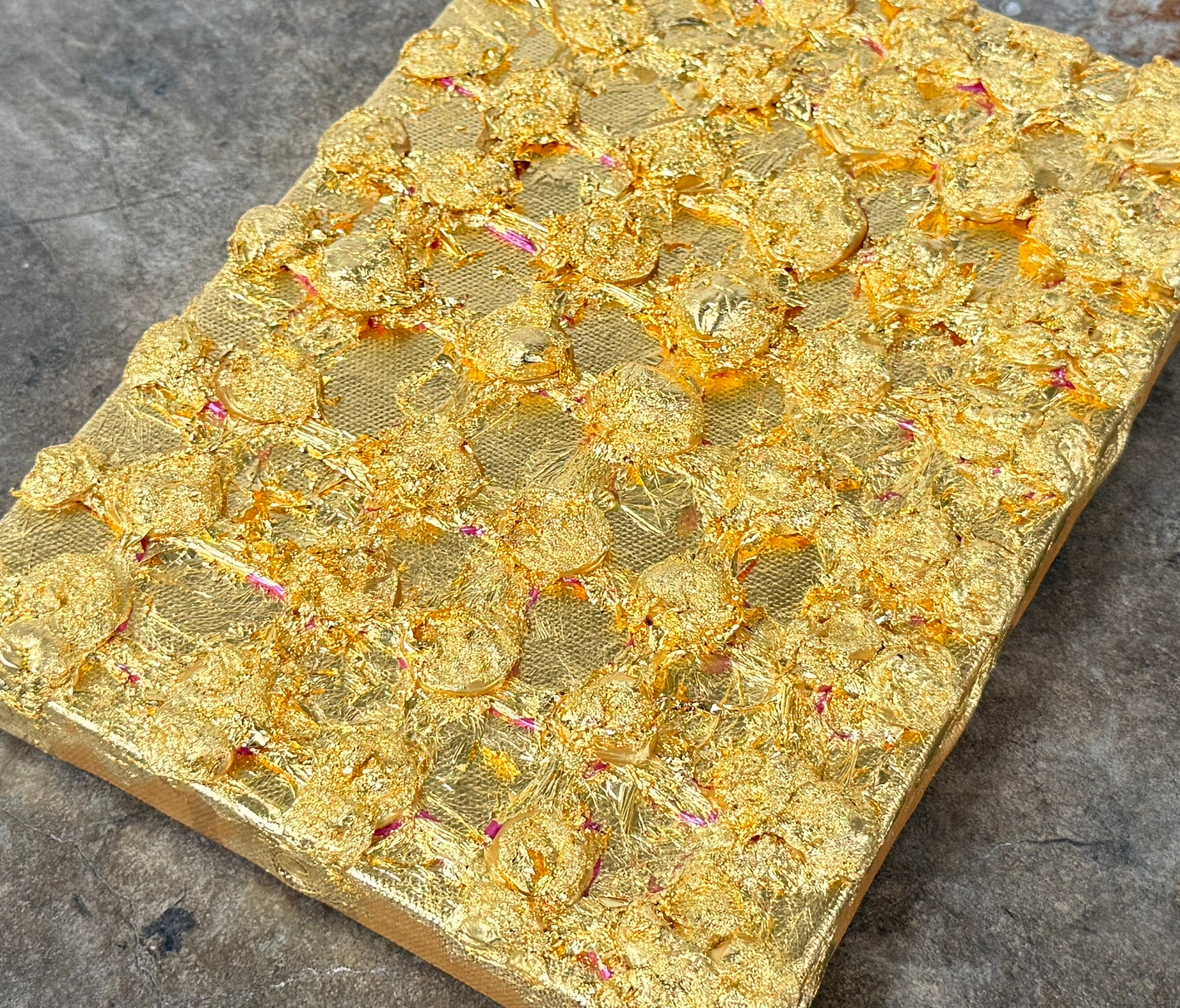 Keiko Moriuchi, 縷: の先頭 The Forefront of the Never-Ending Thread II, 2025